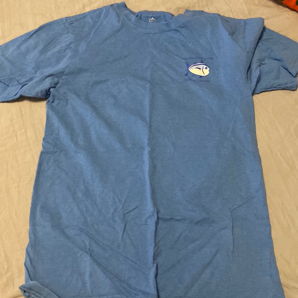 Adult small southern tide t shirt